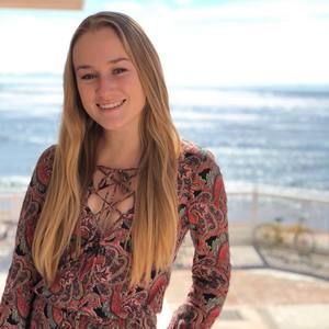 Meet your Posher, Courtney